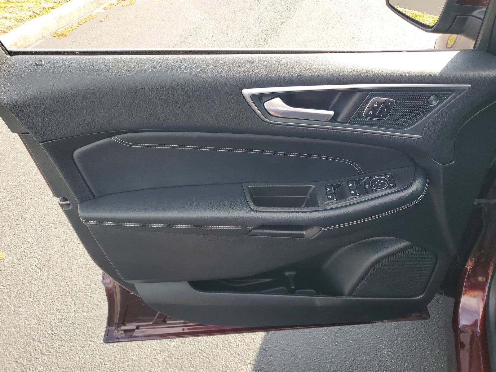 Certified 2024 Ford Edge Titanium image 15