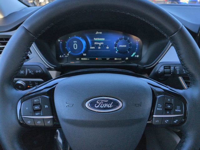 Used 2022 Ford Escape SEL w/ Technology Package image 32