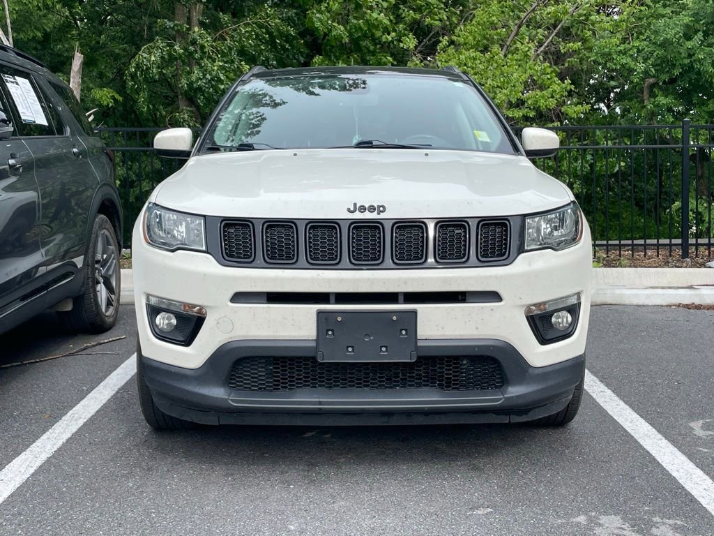 Used 2018 Jeep Compass Latitude w/ Popular Equipment Group AWD/4WD image 2