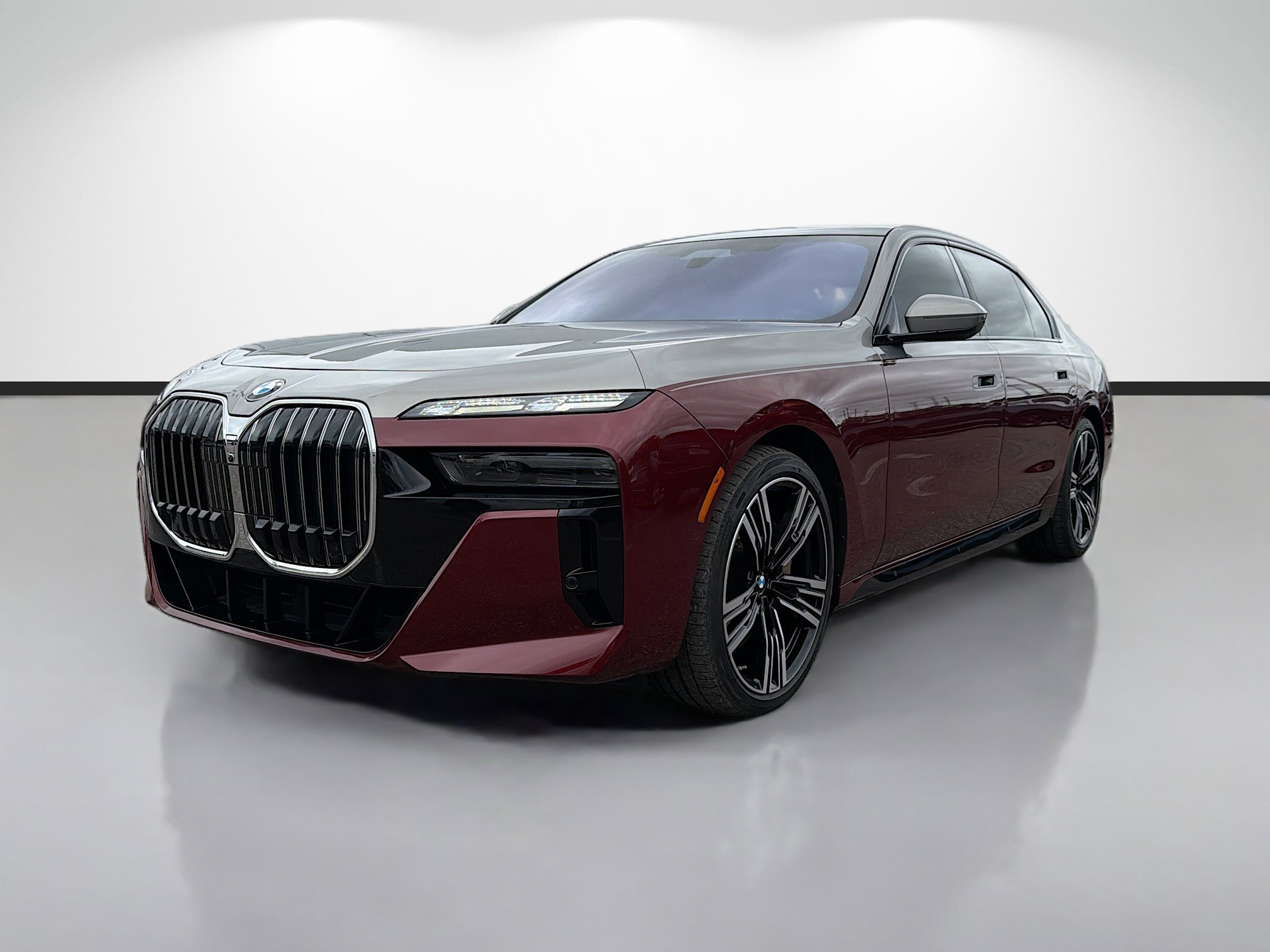 Used 2023 BMW 760i xDrive w/ Executive Package image 7