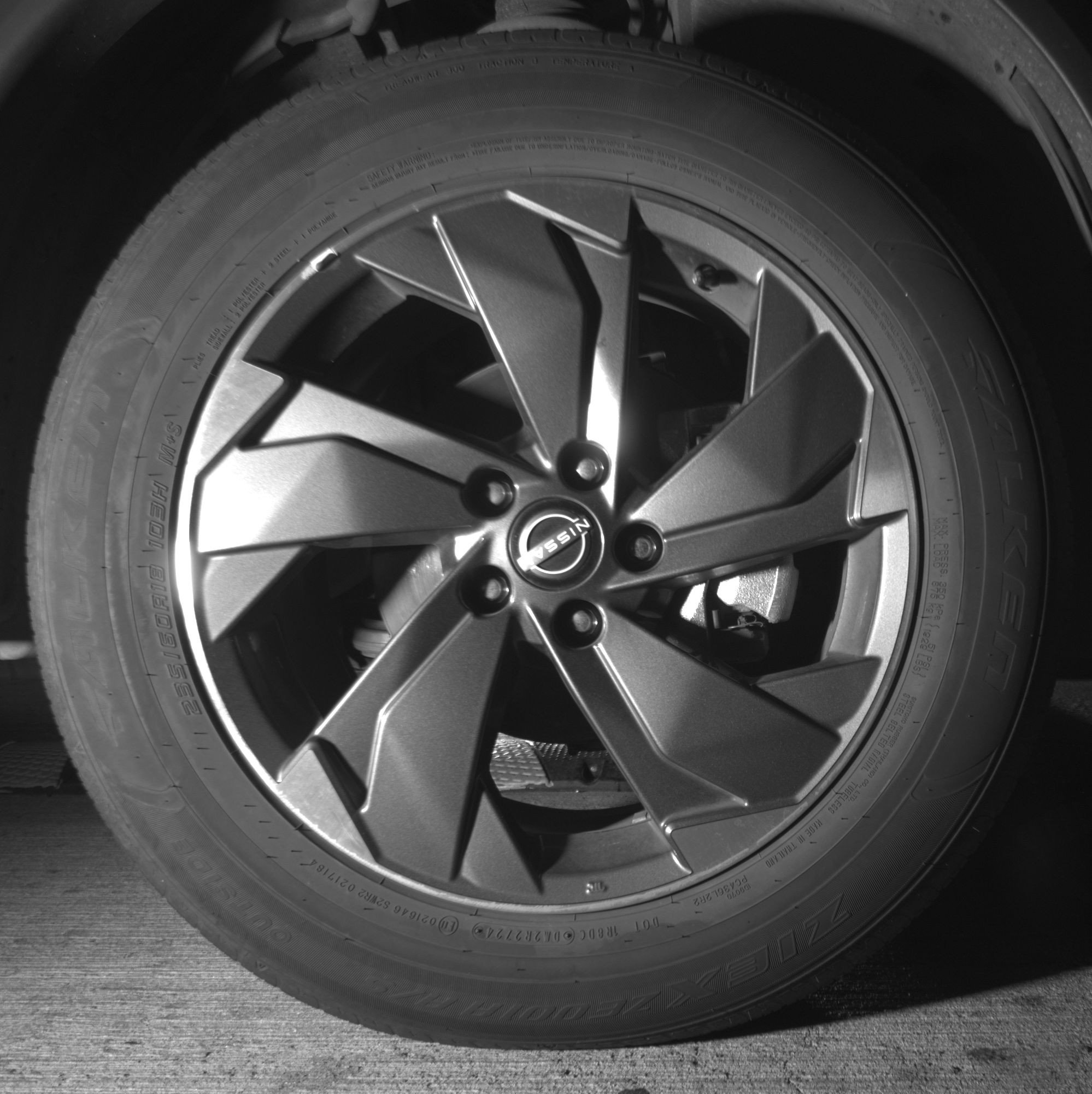 Used 2025 Nissan Rogue SV FWD image 13