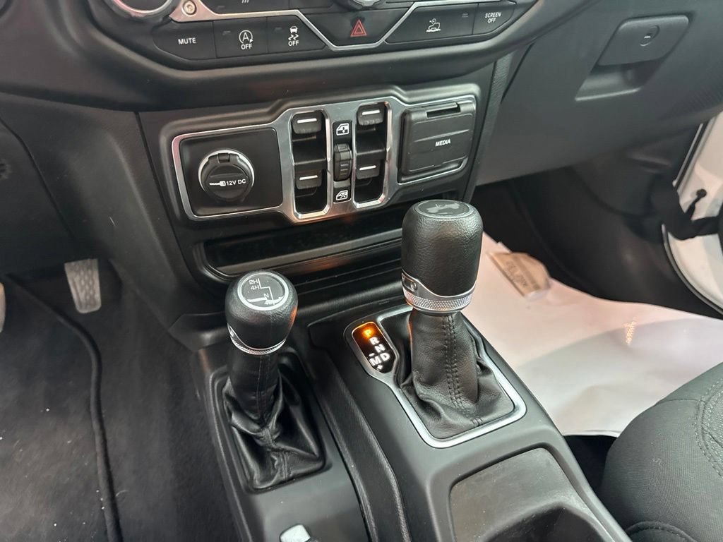 Used 2022 Jeep Wrangler Unlimited Sport AWD/4WD image 7