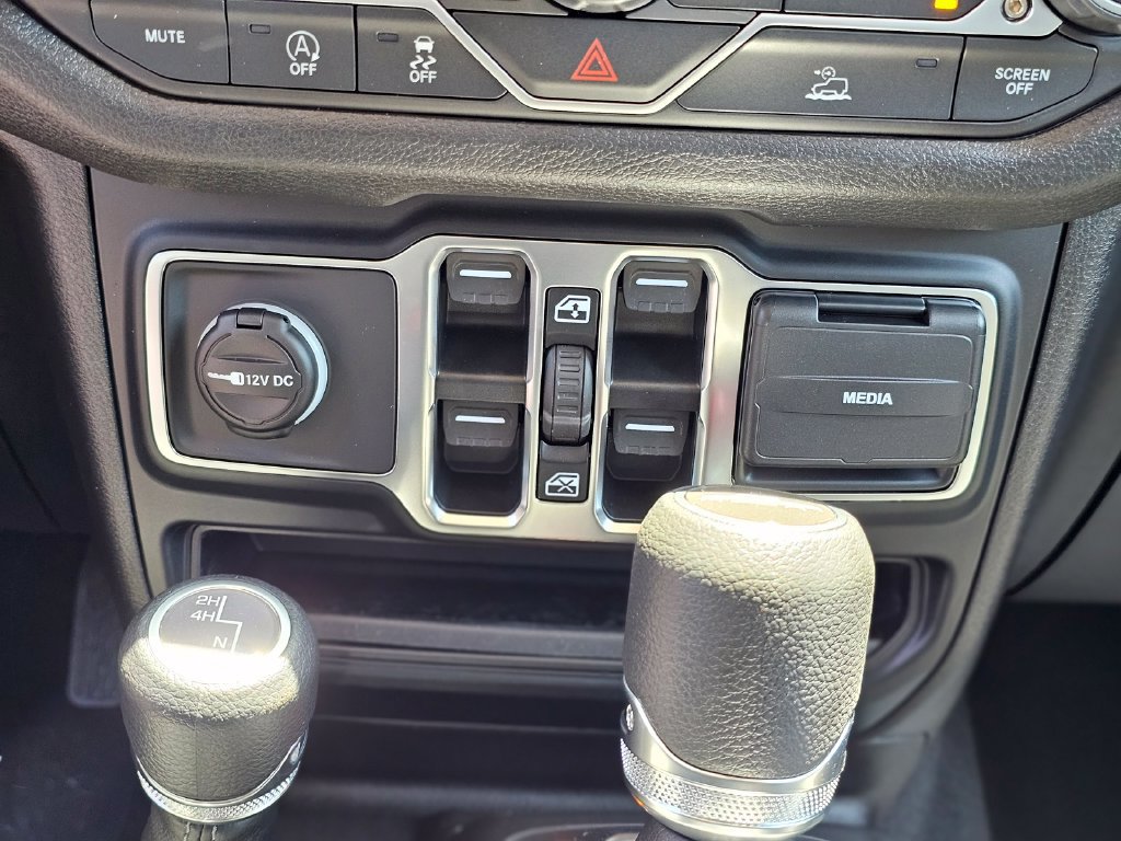 New 2026 Jeep Gladiator Sport AWD/4WD image 14