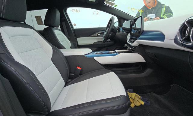 Used 2025 Chevrolet Equinox EV LT image 9