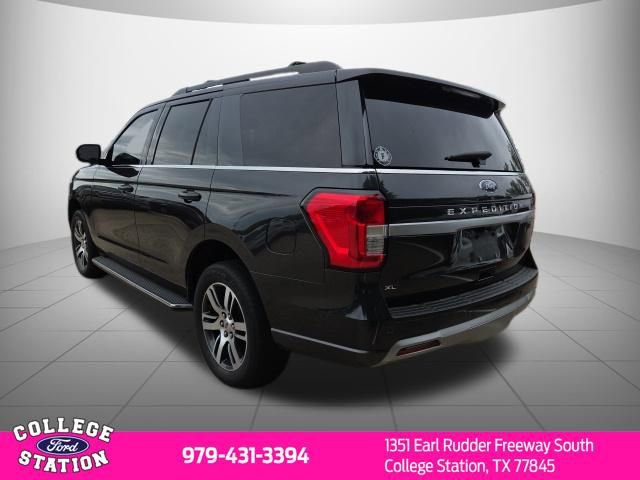 Used 2022 Ford Expedition XLT RWD image 3