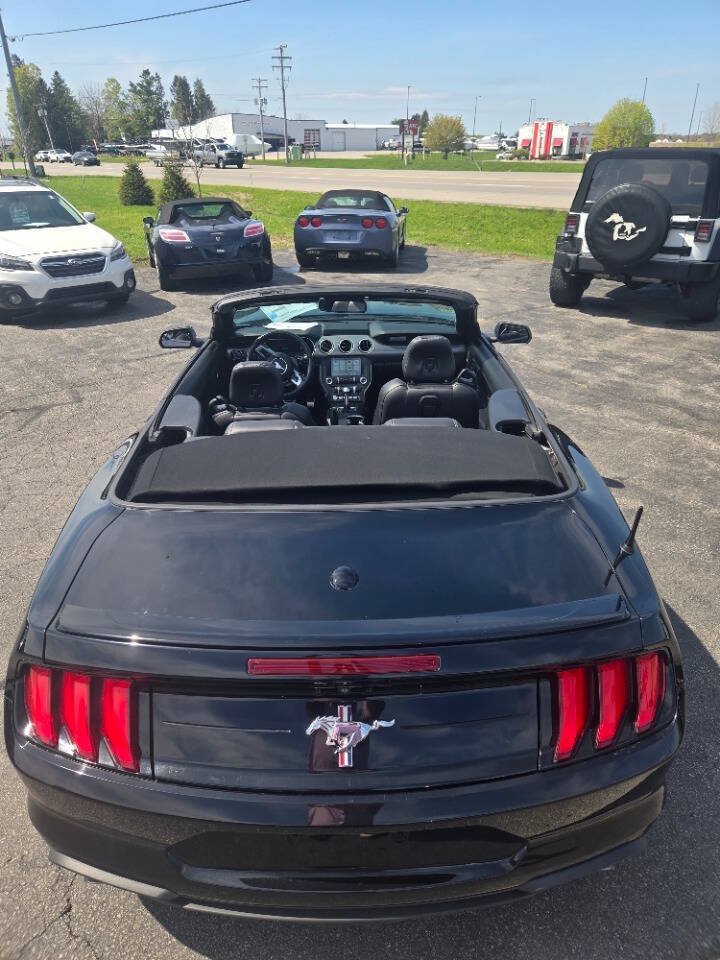 Used 2018 Ford Mustang Premium w/ Equipment Group 201A RWD image 22