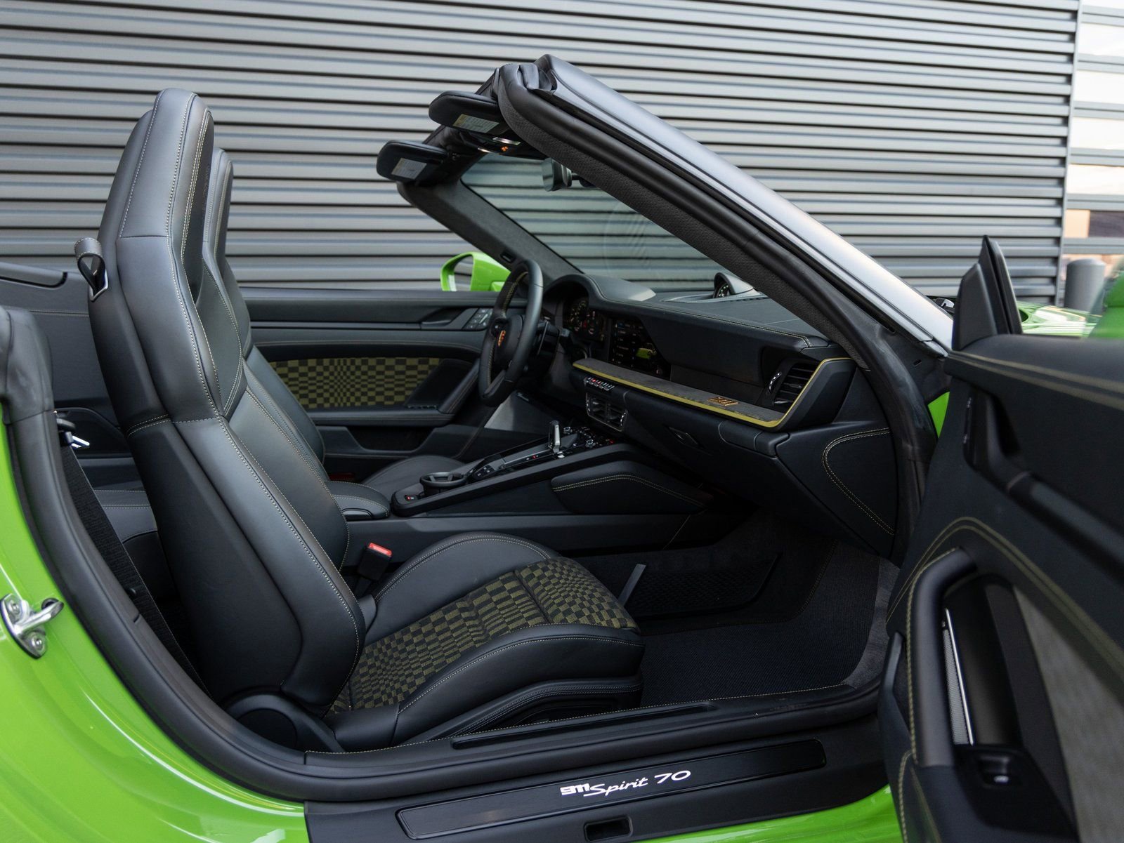 Certified 2026 Porsche 911 Carrera GTS image 31