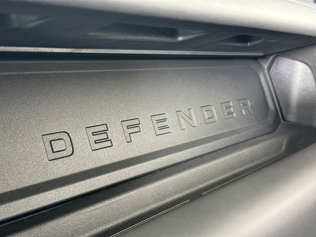 Used 2023 Land Rover Defender 110 V8 image 22
