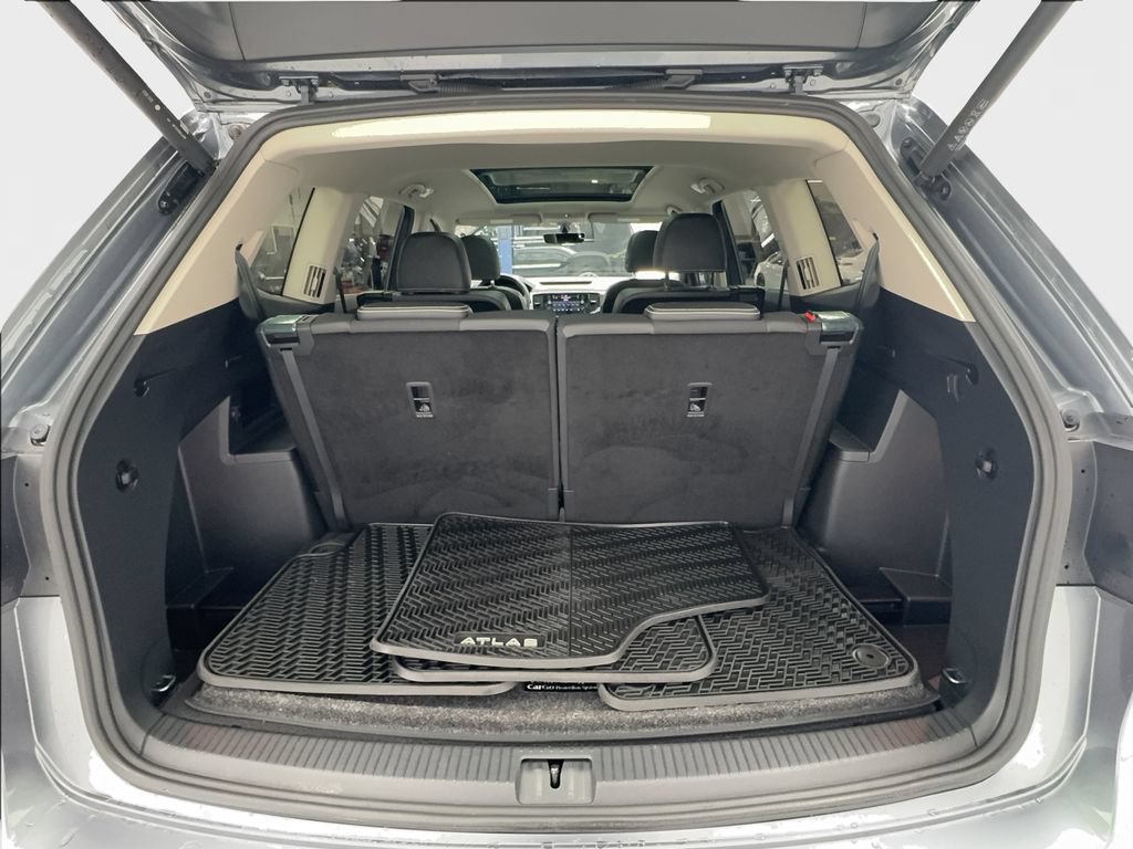 Used 2023 Volkswagen Atlas SE w/ Panoramic Sunroof Package FWD image 18