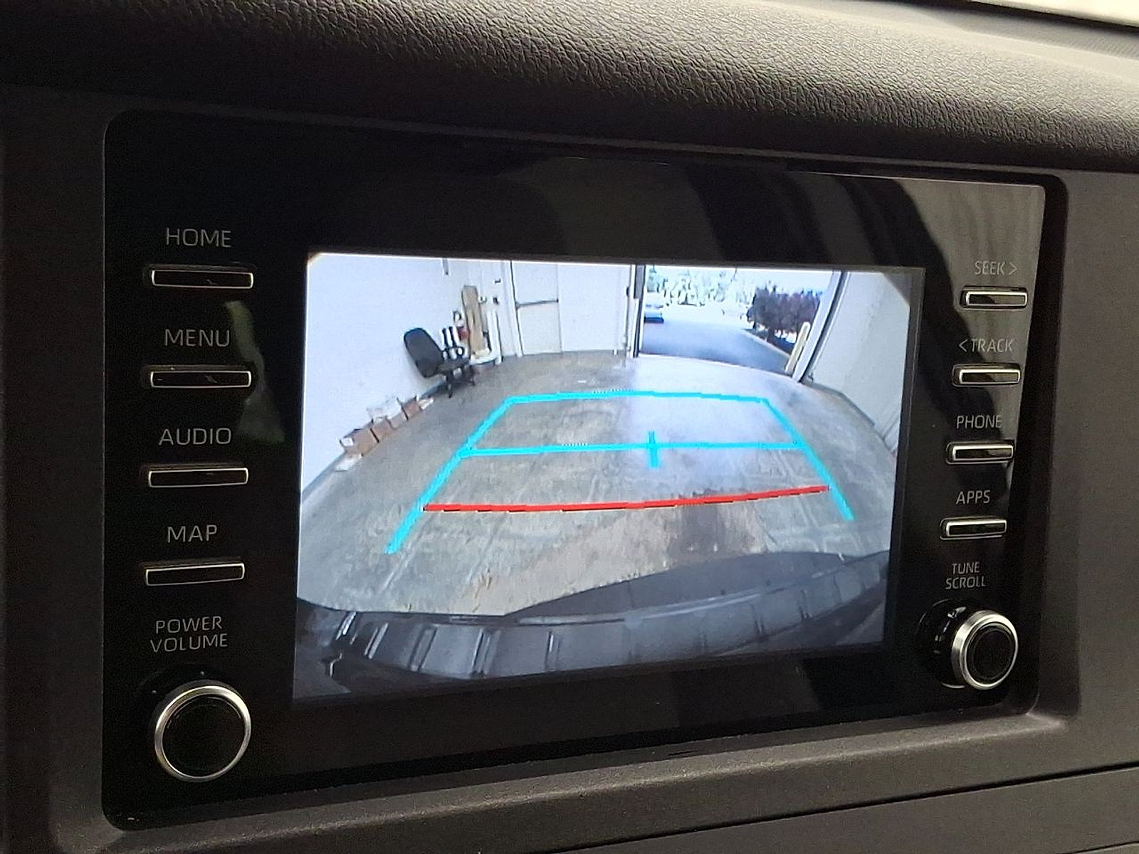 Used 2020 Toyota Sienna L FWD image 15