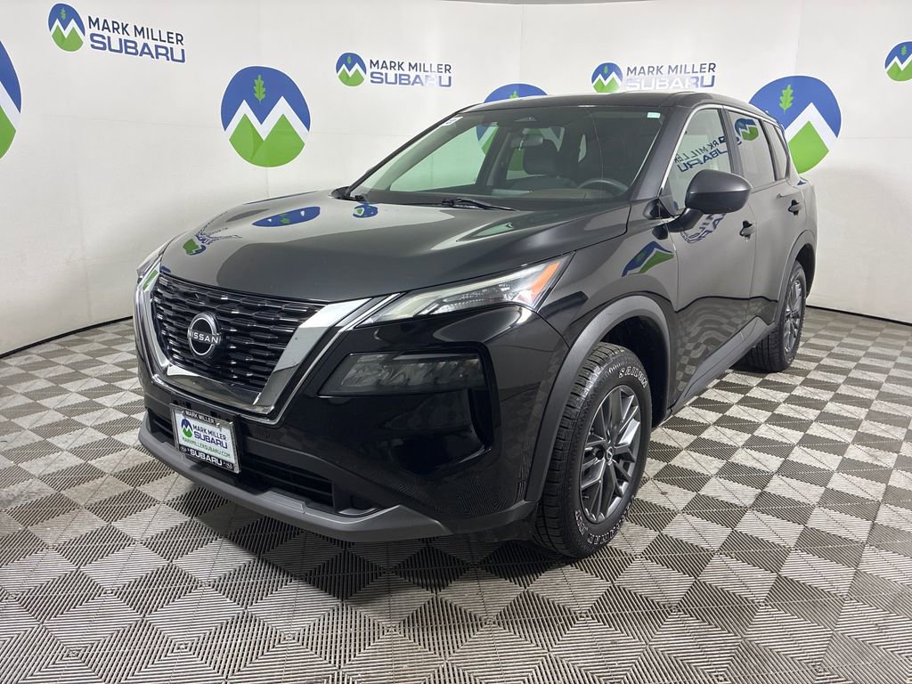 Used 2023 Nissan Rogue S AWD/4WD image 3