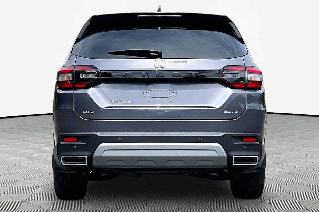 Used 2025 Honda Pilot Elite image 7