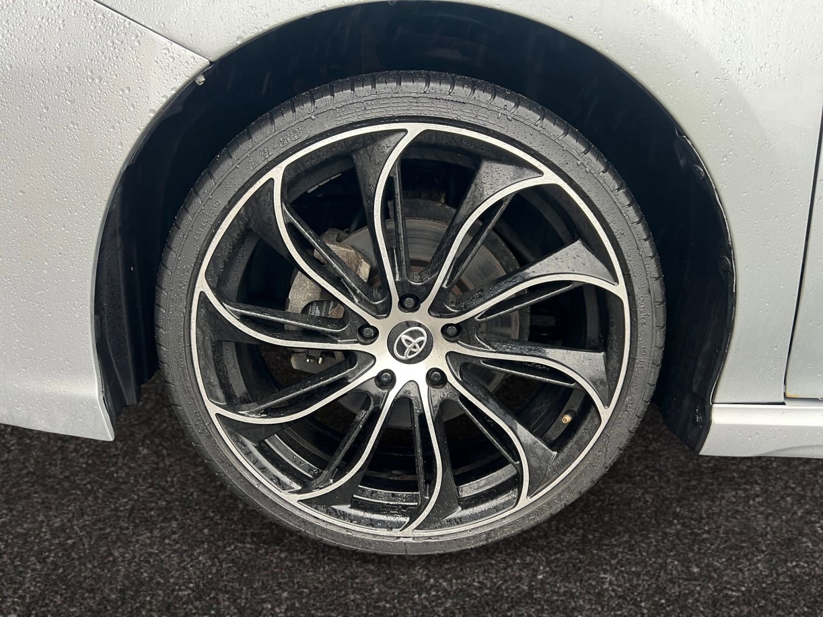 Used 2019 Toyota Camry SE FWD image 14