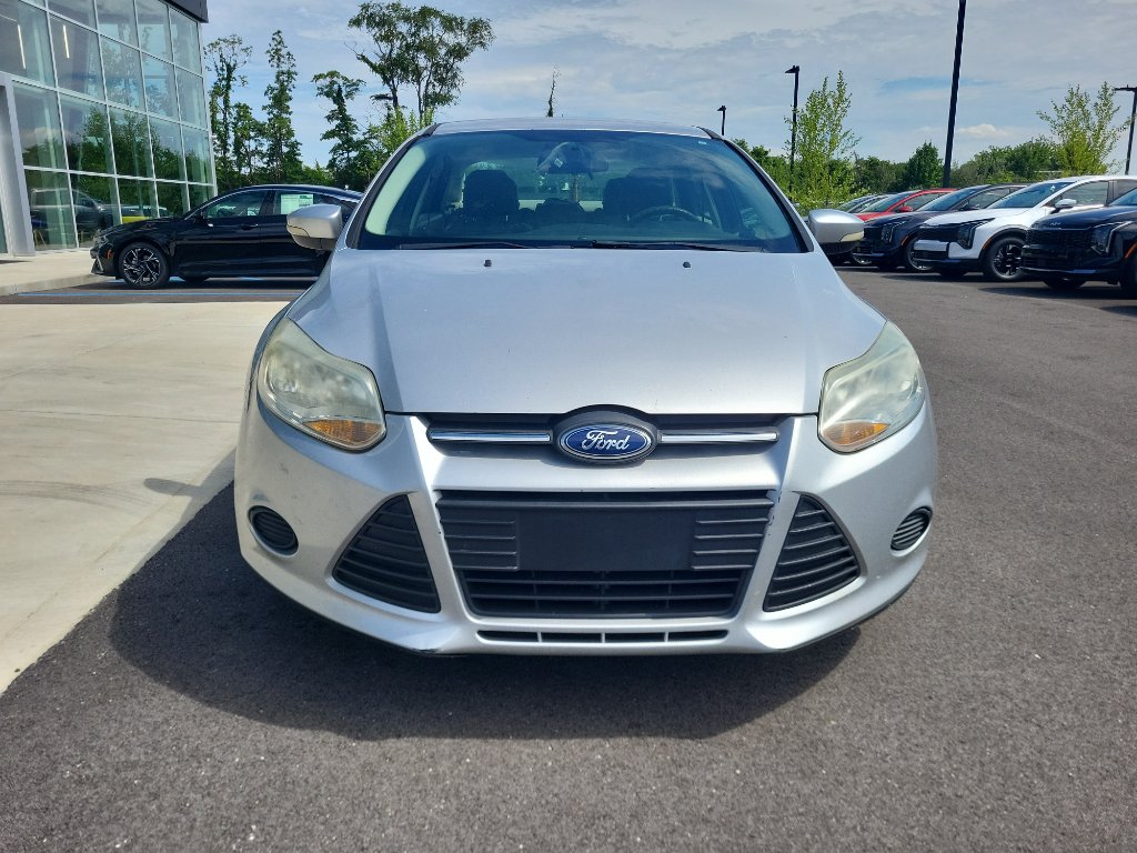 Used 2014 Ford Focus SE FWD image 2