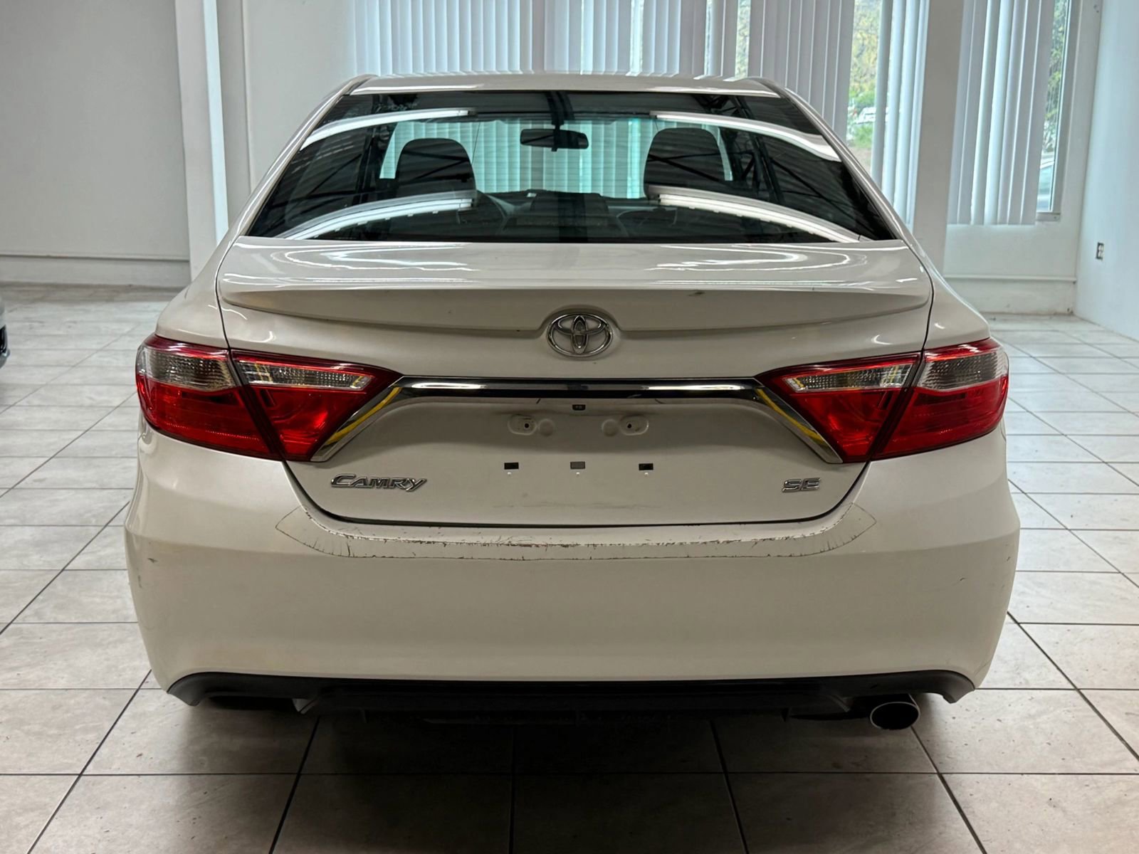 Used 2017 Toyota Camry SE image 8