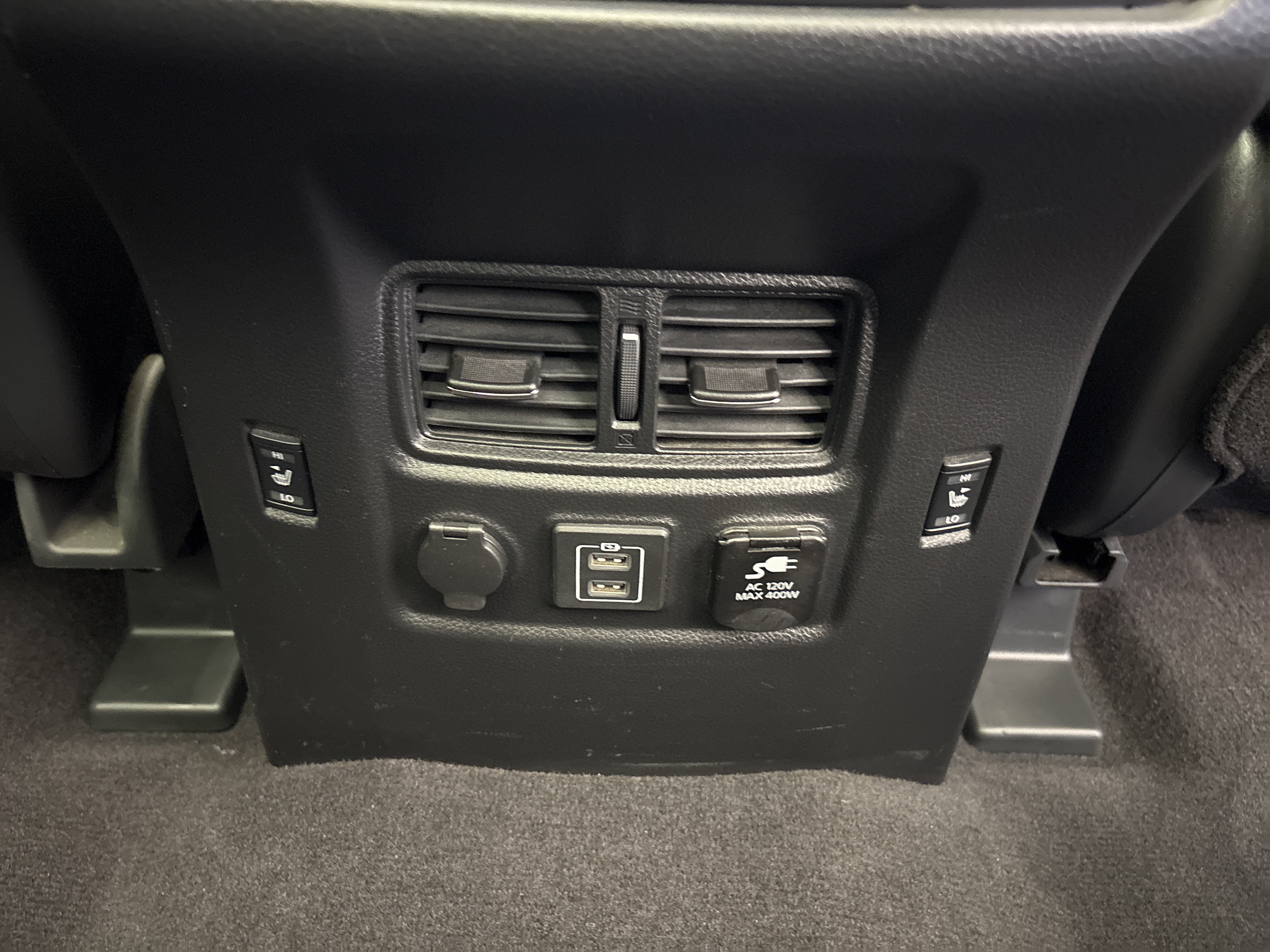 Used 2023 Nissan Titan PRO-4X w/ Pro-4x Convenience Package AWD/4WD image 30