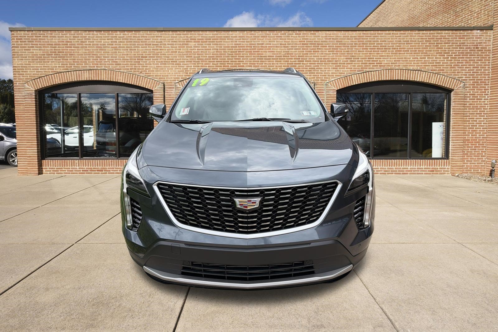 Used 2019 Cadillac XT4 Premium Luxury w/ Enhanced Visibility Package AWD/4WD image 9