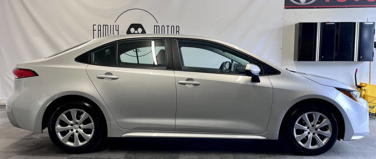 Used 2020 Toyota Corolla LE image 2