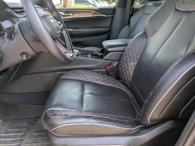 Used 2023 Jeep Grand Cherokee L Summit AWD/4WD image 22