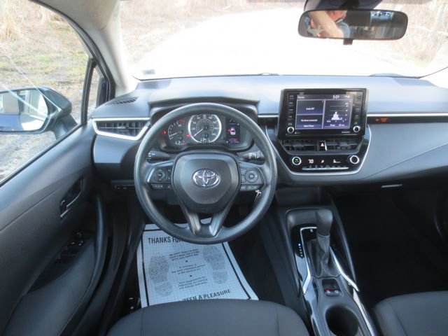 Used 2022 Toyota Corolla LE image 9
