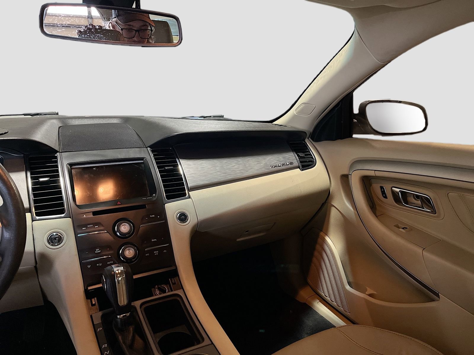 Used 2018 Ford Taurus SEL w/ Equipment Group 201A image 22