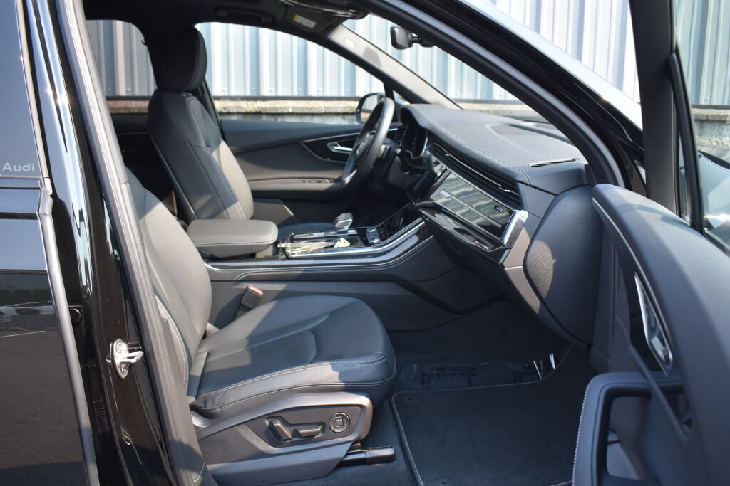 Used 2026 Audi Q7 3.0T Premium Plus w/ Premium Plus Package AWD/4WD image 25
