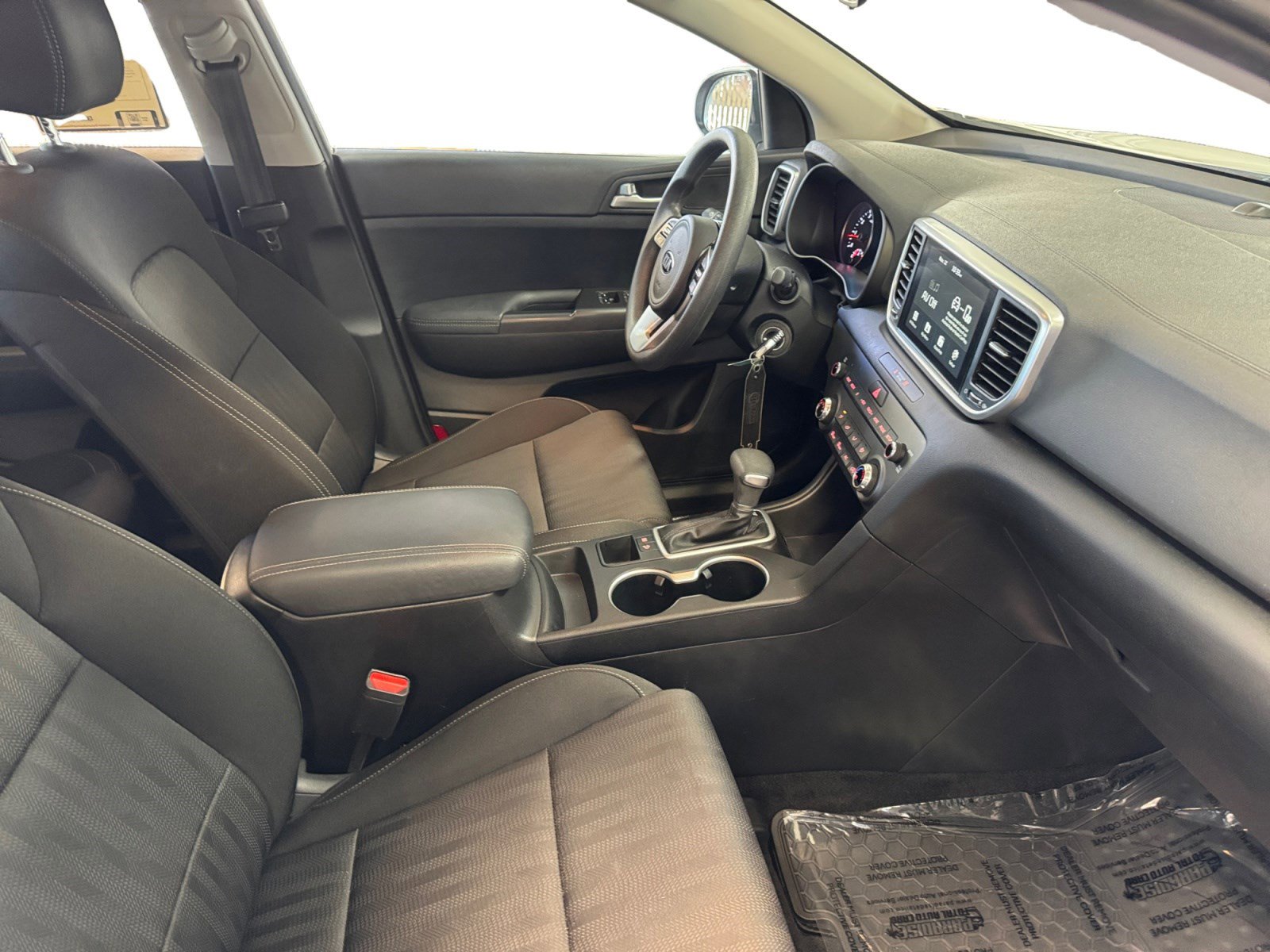 Used 2022 Kia Sportage LX image 15