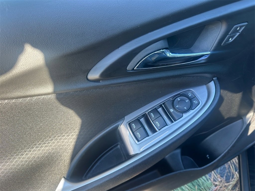 Used 2024 Chevrolet Malibu LT image 27