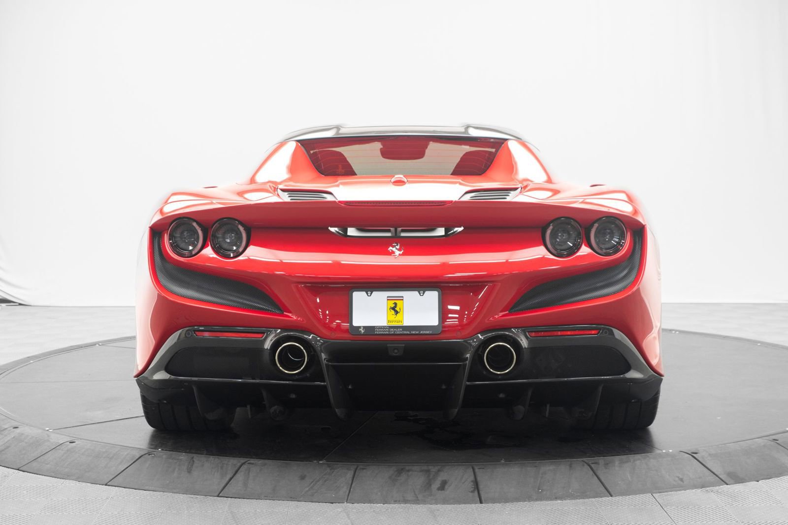 Used 2021 Ferrari F8 Tributo RWD image 13