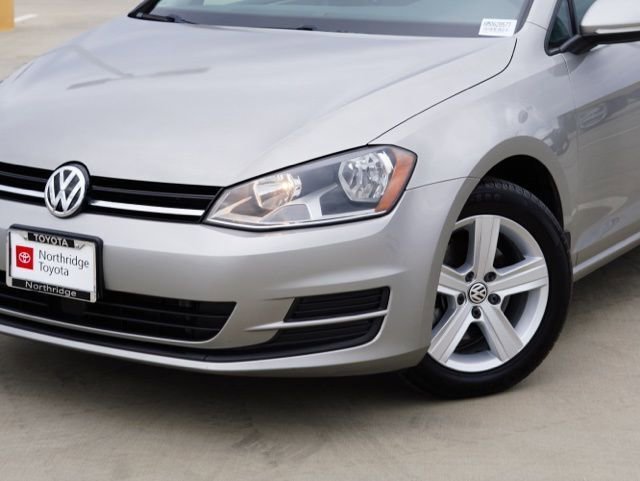 Used 2017 Volkswagen Golf Wolfsburg Edition image 4