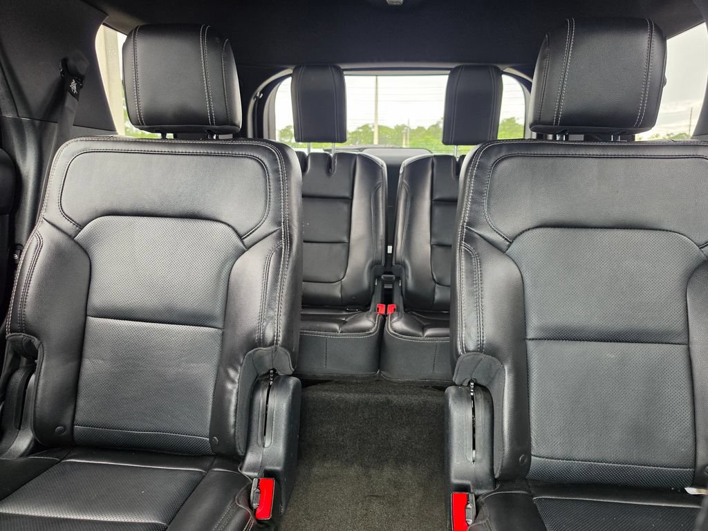 Used 2018 Ford Explorer Limited w/ Equipment Group 301A AWD/4WD image 33