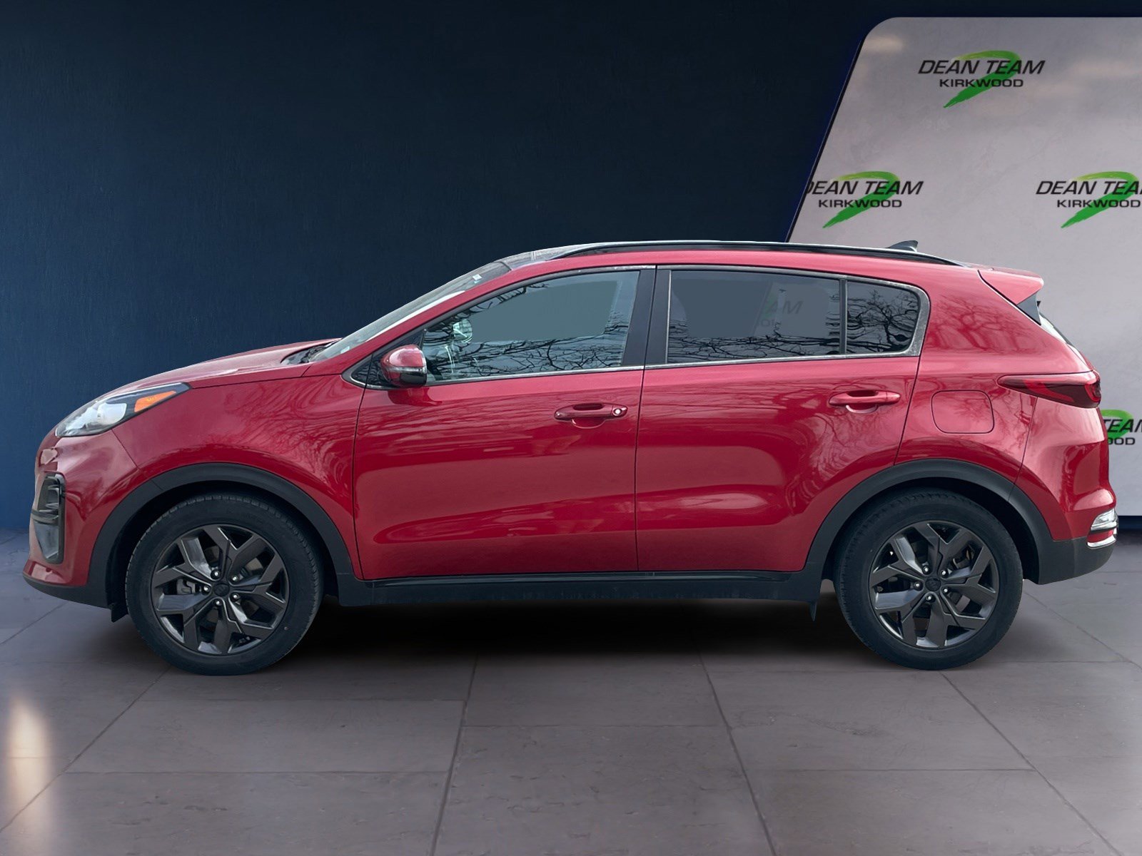 Used 2022 Kia Sportage Nightfall Edition image 4