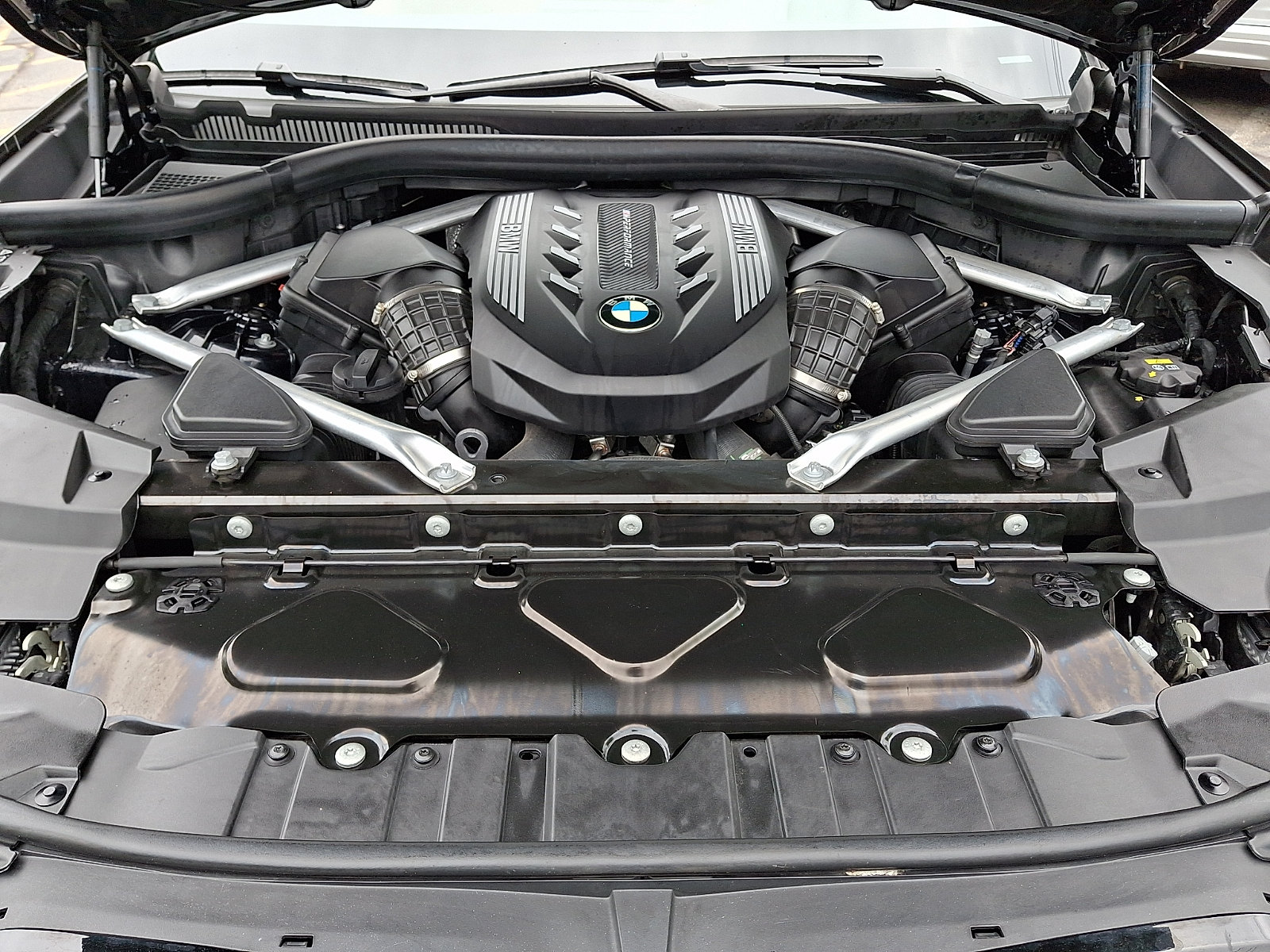Used 2022 BMW X5 M50i AWD/4WD image 27