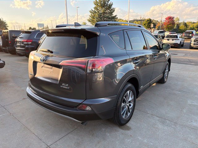 Used 2017 Toyota RAV4 XLE w/ Convenience Package AWD/4WD image 6