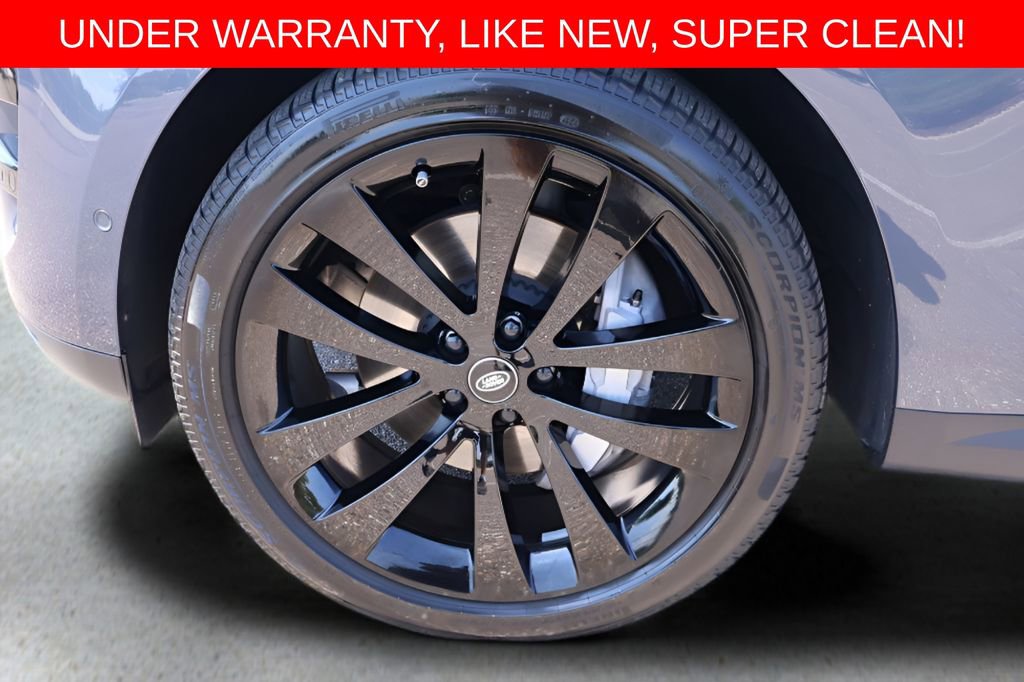 Used 2025 Land Rover Range Rover Sport SE image 9