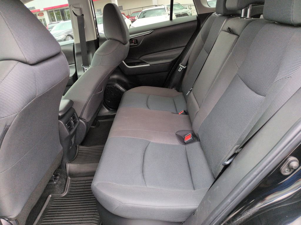 Used 2024 Toyota RAV4 LE AWD/4WD image 25
