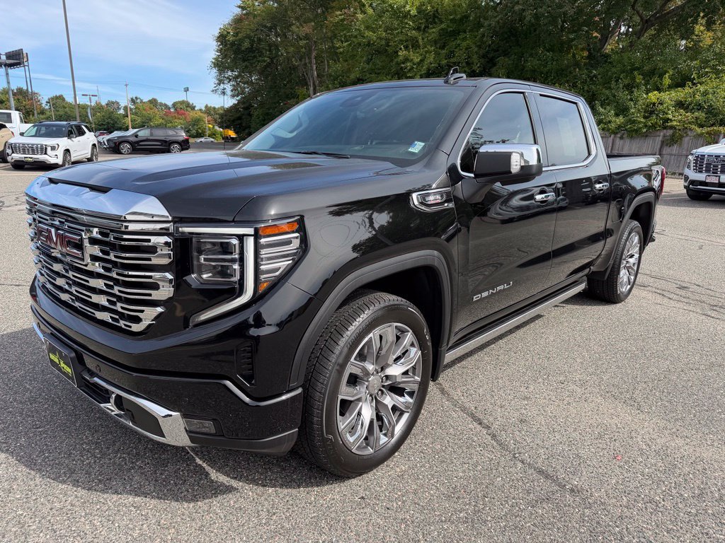Used 2023 GMC Sierra 1500 Denali w/ Denali Reserve Package AWD/4WD image 7