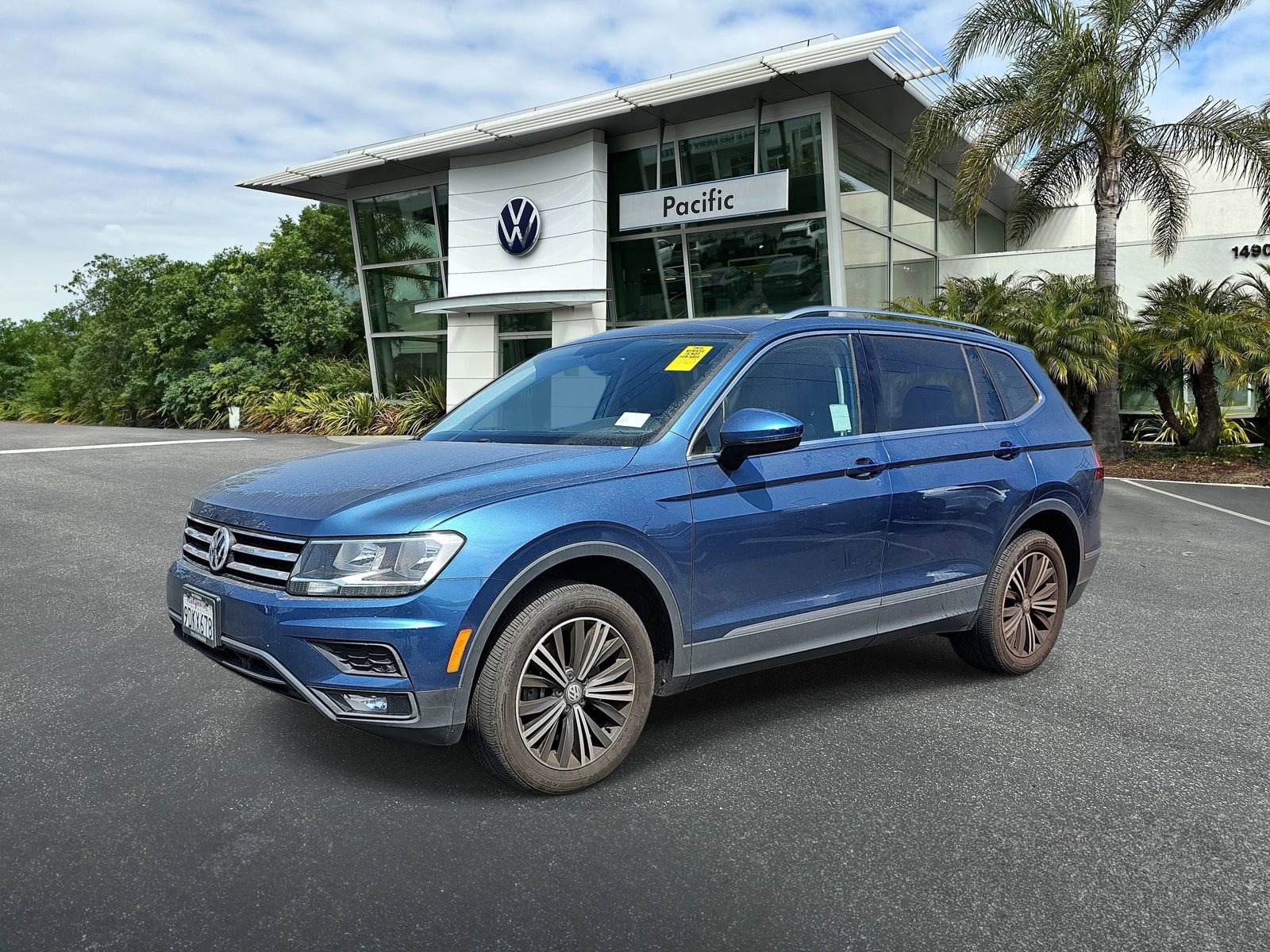 Used 2019 Volkswagen Tiguan SEL FWD image 1