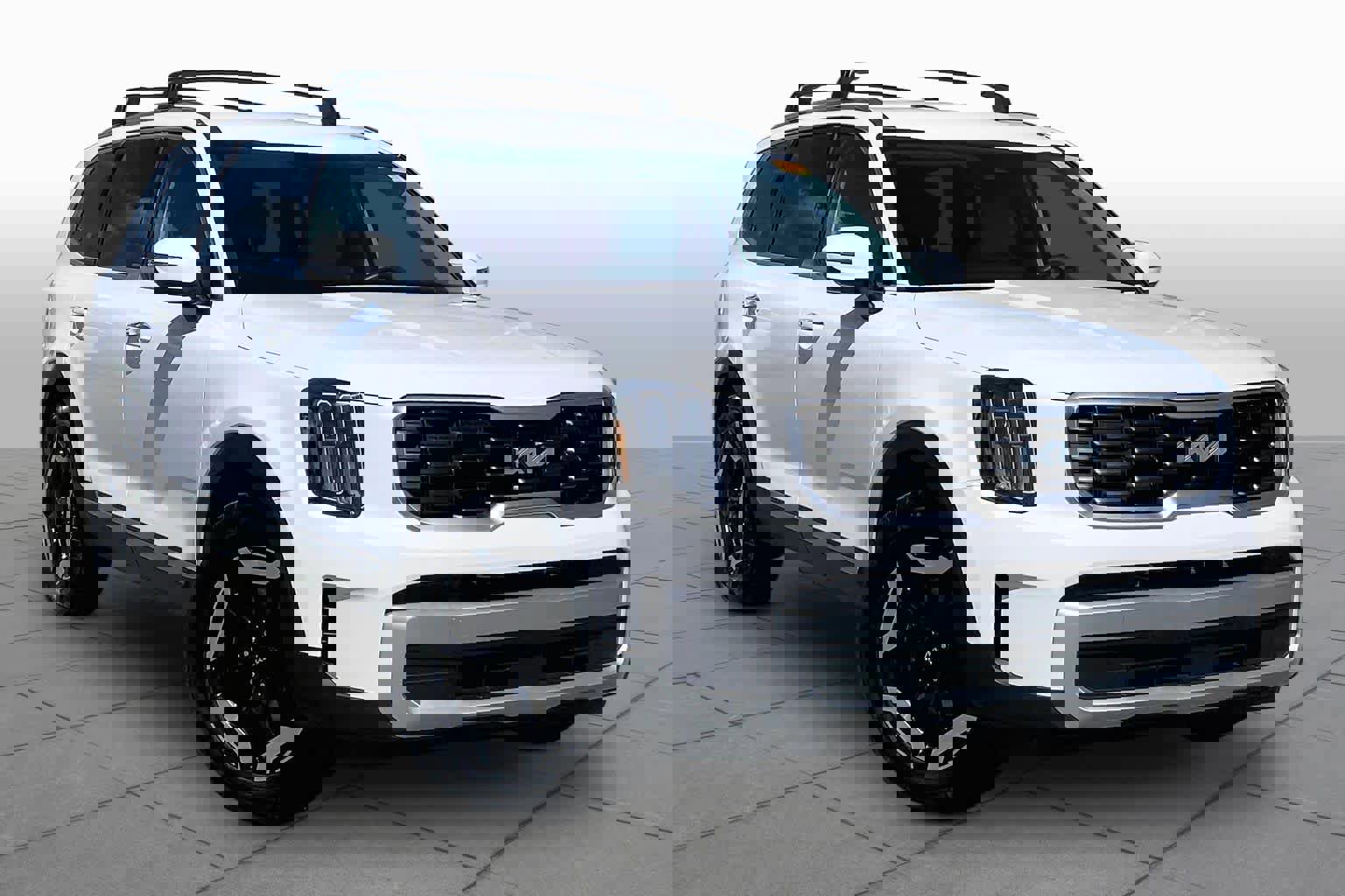 Used 2024 Kia Telluride S image 3