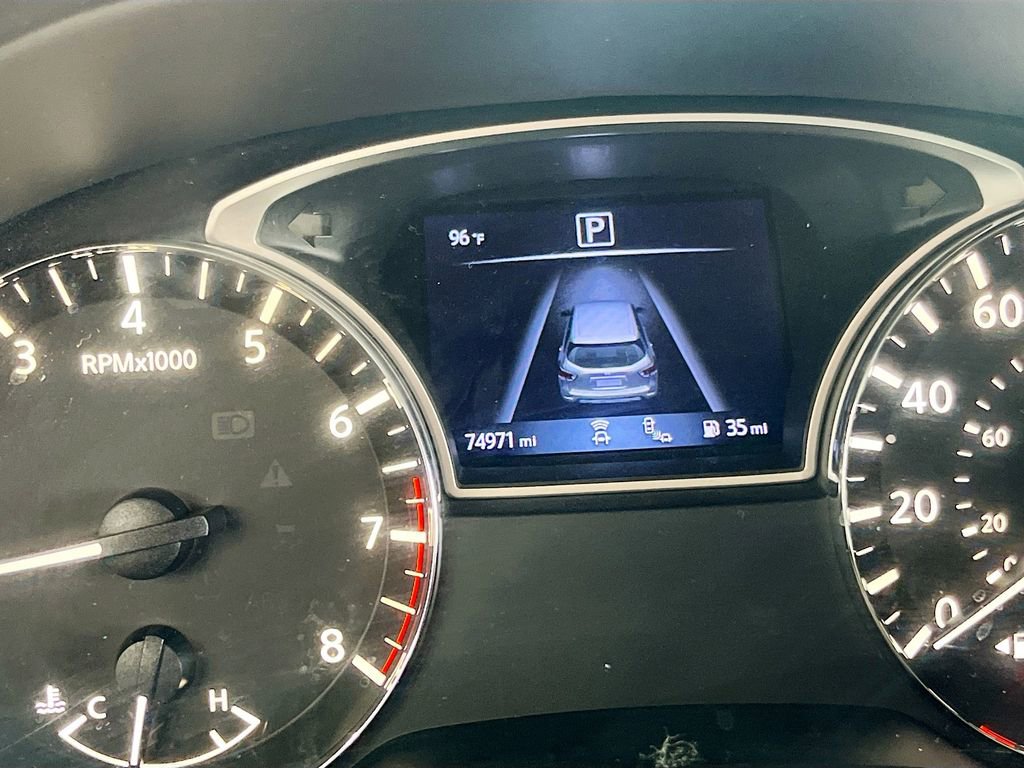 Used 2020 Nissan Pathfinder Platinum FWD image 12