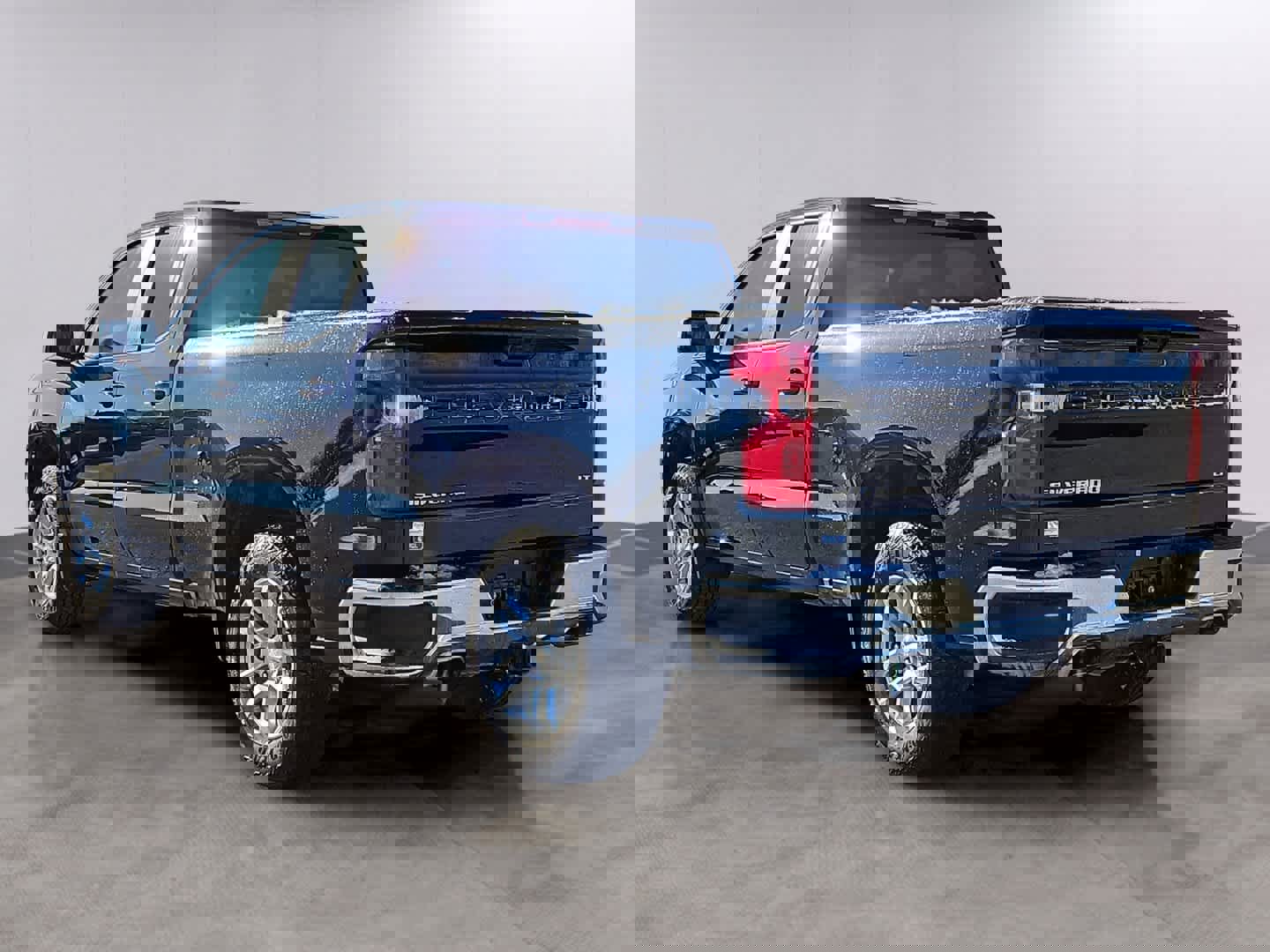 Used 2023 Chevrolet Silverado 1500 LT w/ Z71 Off-Road Package image 6