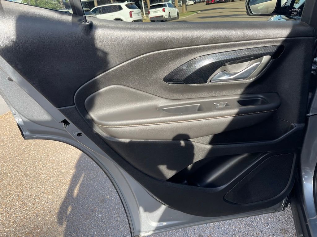 Used 2023 GMC Terrain AT4 image 14