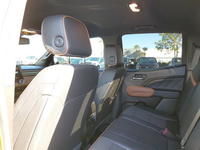 Used 2023 GMC Canyon AT4 image 8