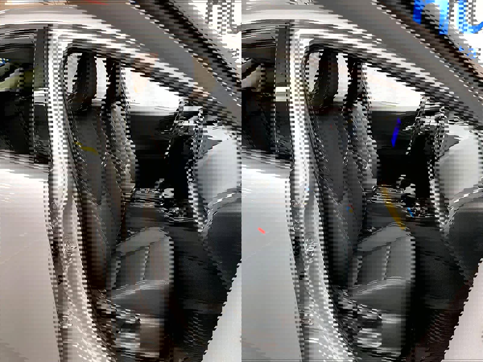 Used 2024 Toyota Prius XLE image 11