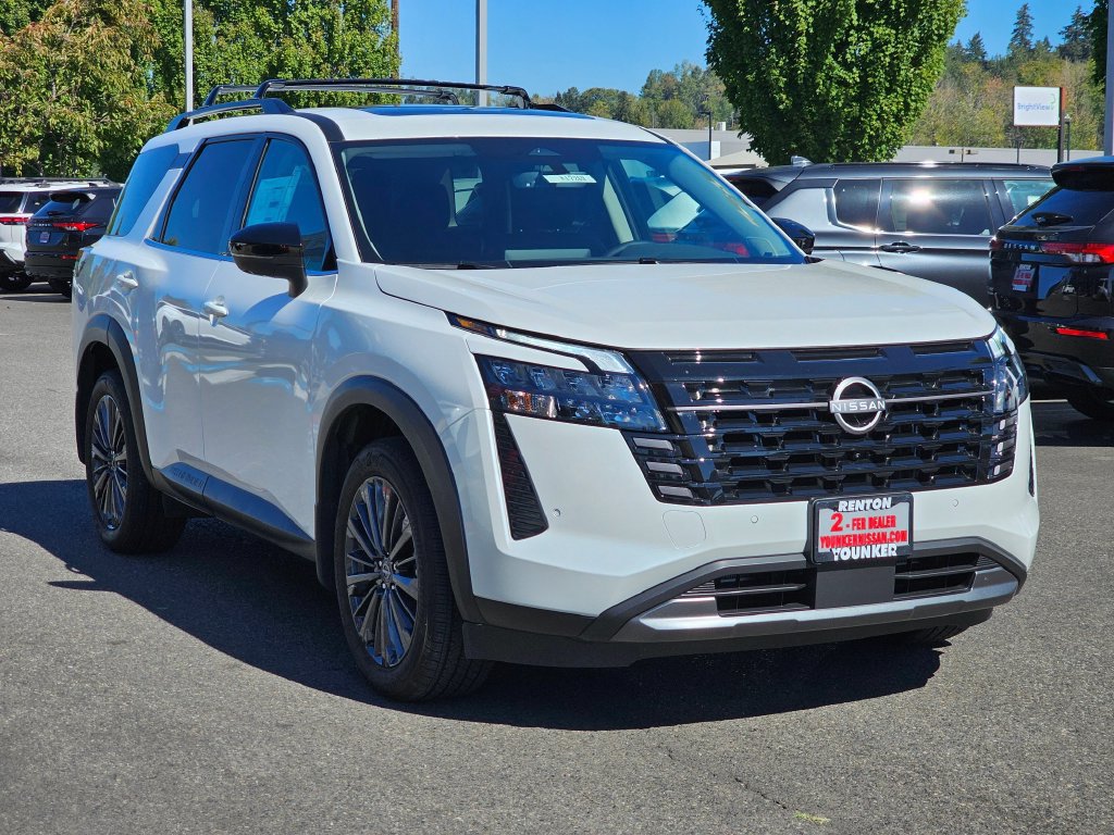New 2026 Nissan Pathfinder SL w/ SL Premium Package AWD/4WD image 3