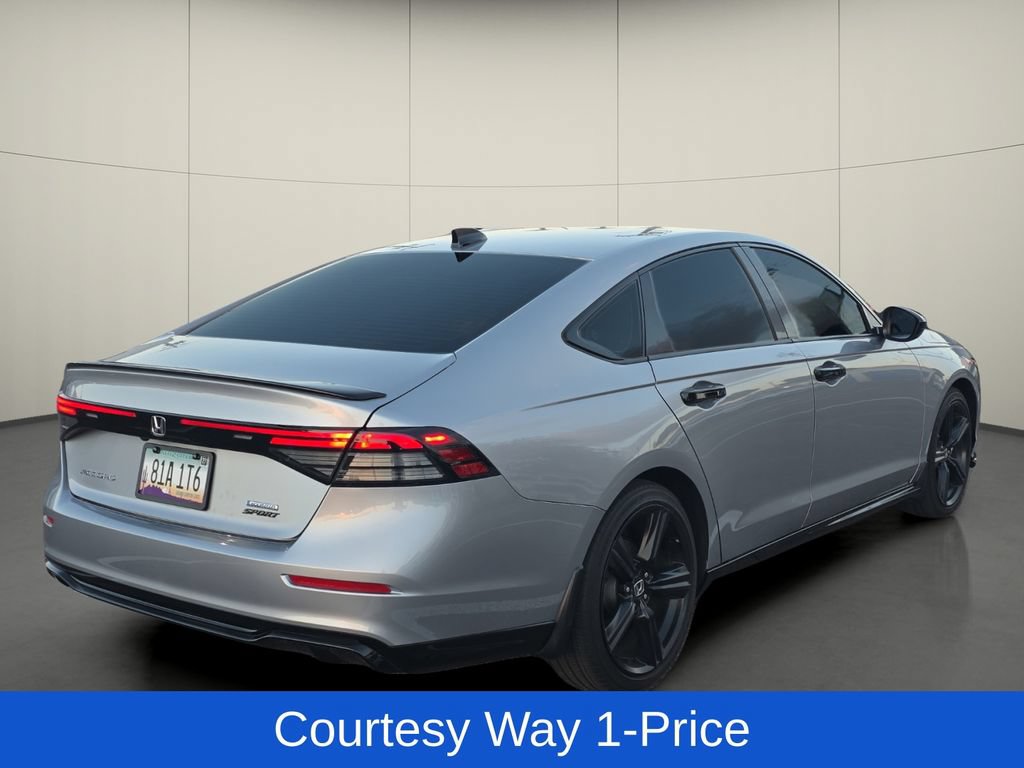 Used 2023 Honda Accord Sport image 9