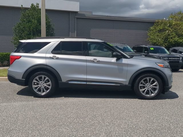 Certified 2022 Ford Explorer XLT w/ Equipment Group 202A RWD image 4