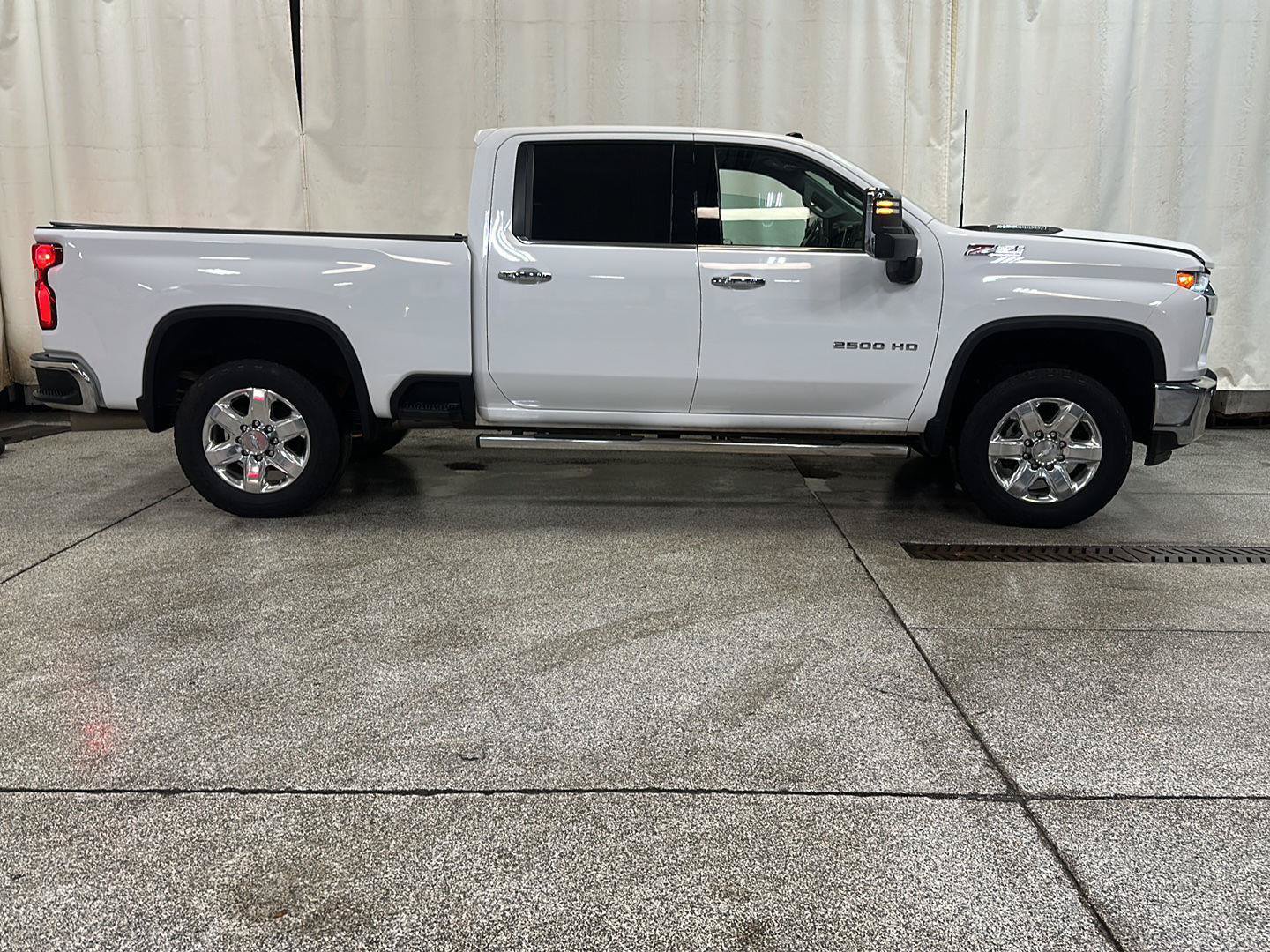 Used 2020 Chevrolet Silverado 2500 LTZ w/ LTZ Plus Package AWD/4WD image 6