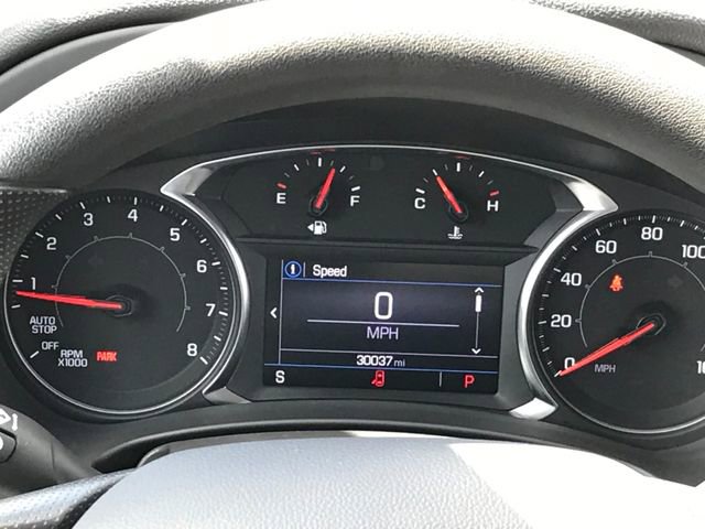 Used 2023 GMC Terrain SLE w/ Driver Convenience Package FWD image 9
