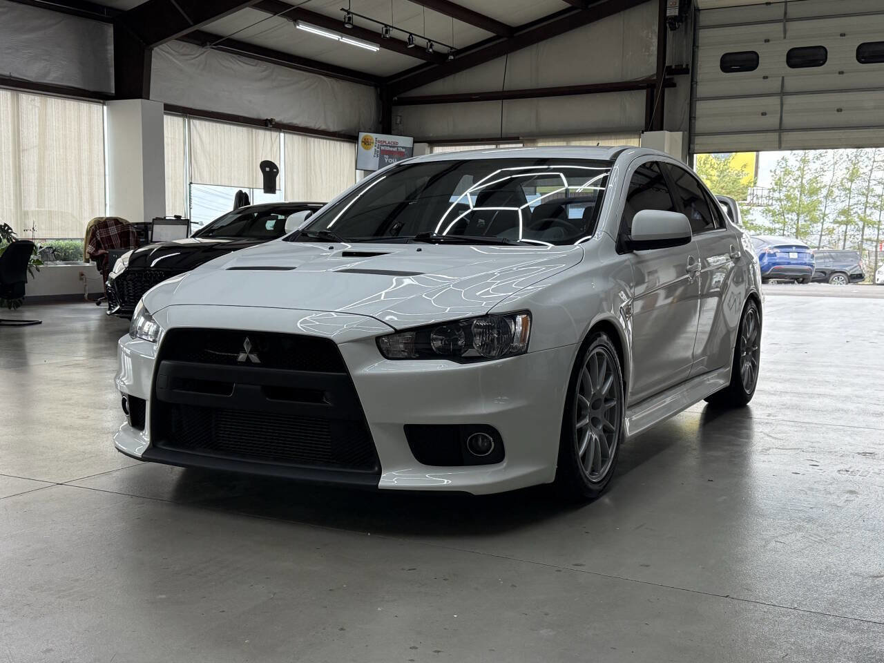 Used 2014 Mitsubishi Lancer Evolution GSR image 3